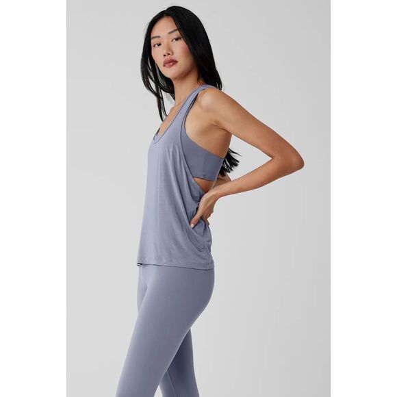 Alo Yoga All Day Tank Size XS Fog Color NWT ( Extra Small) - Picture 2 of 8